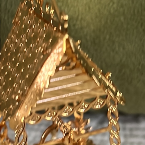 Danbury Mint Golden Wishing Well Ornament - Picture 4 of 8